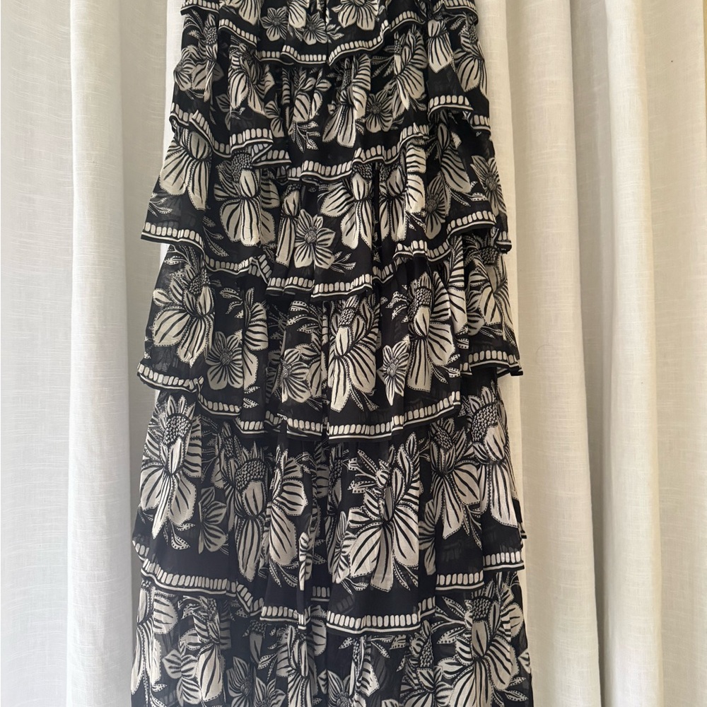 FARM Rio Black & White Floral Tiered Maxi Skirt - Picture 3 of 11